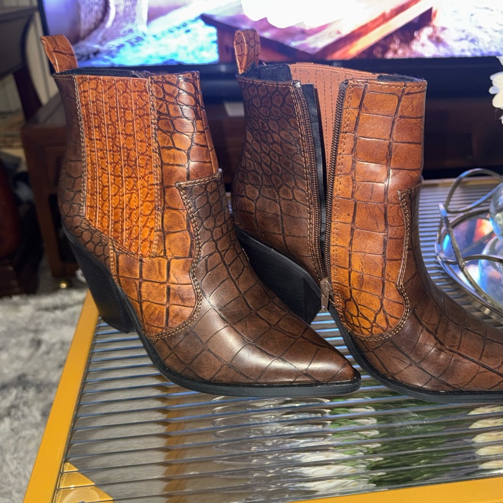 ASOS Women's Textured Brown Heeled Boots - Picture 4 of 14